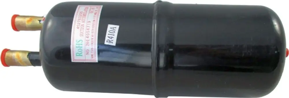 Schwarzer Kompressor mit zwei Anschlussrohren, gekennzeichnet mit "R410A" und "RoHS". Herkunftsschild weist auf die Marke Wolf hin.